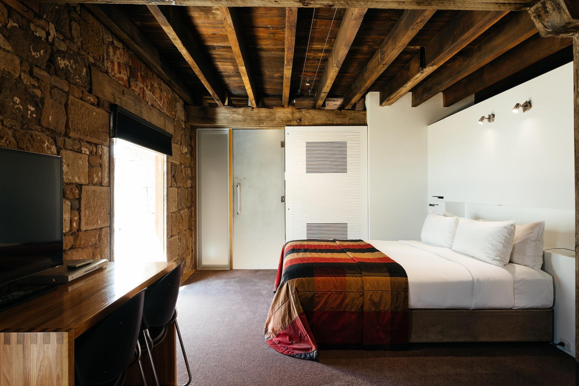 The Henry Jones Art Hotel Hobart Exterior foto A room at the hotel